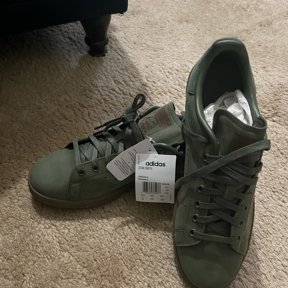 Adidas - Picture 2 of 4